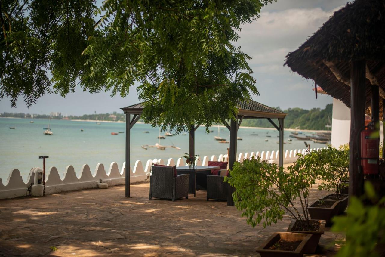 Sea View Beach Hotel Zanzibar Exterior photo