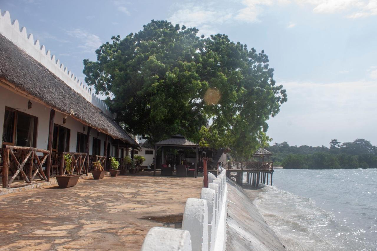 Sea View Beach Hotel Zanzibar Exterior photo